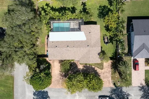 10533 SW 114th Street Miami FL 33176