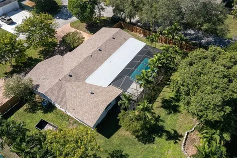 10533 SW 114th Street Miami FL 33176