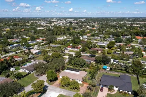 10533 SW 114th Street Miami FL 33176