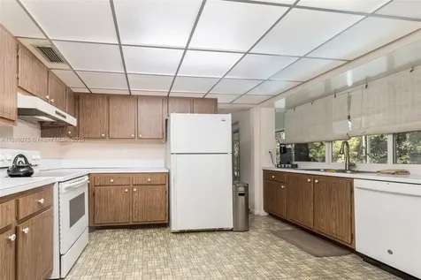 10533 SW 114th Street Miami FL 33176