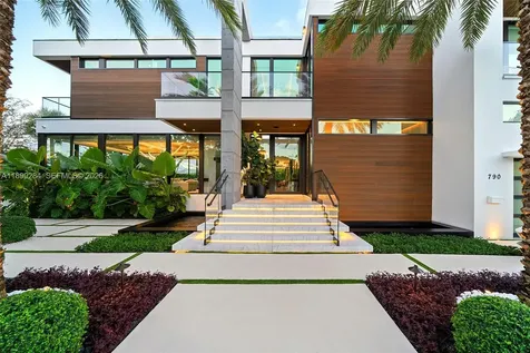 790 Lake Road Miami FL 33137