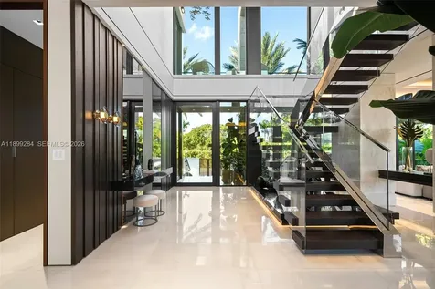 790 Lake Road Miami FL 33137