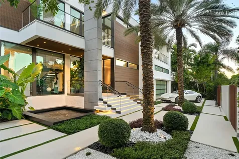 790 Lake Road Miami FL 33137
