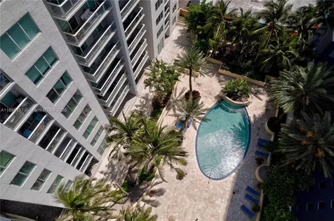 253 NE 2nd Street Miami FL 33132