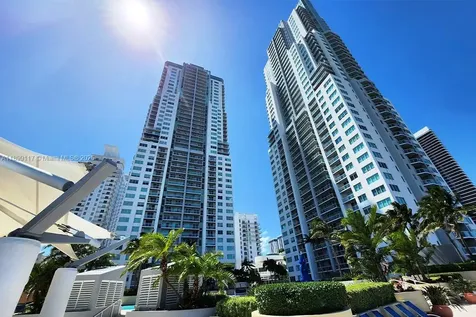 253 NE 2nd Street Miami FL 33132