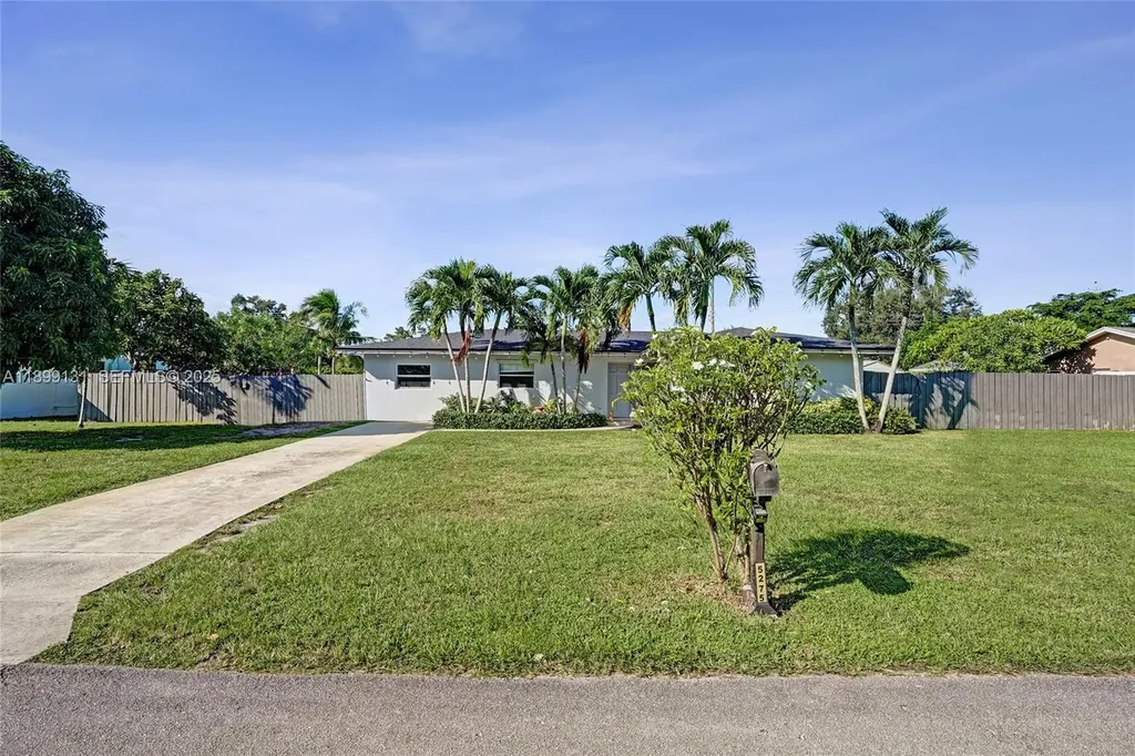 5275 S Cleveland Road Delray Beach FL 33484