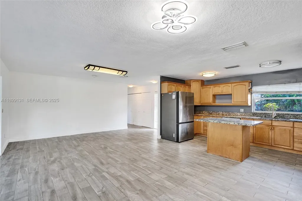 5275 S Cleveland Road Delray Beach FL 33484