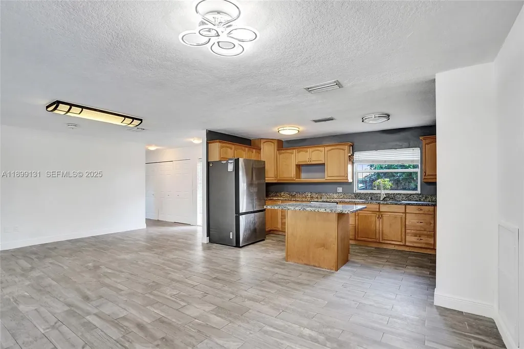 5275 S Cleveland Road Delray Beach FL 33484