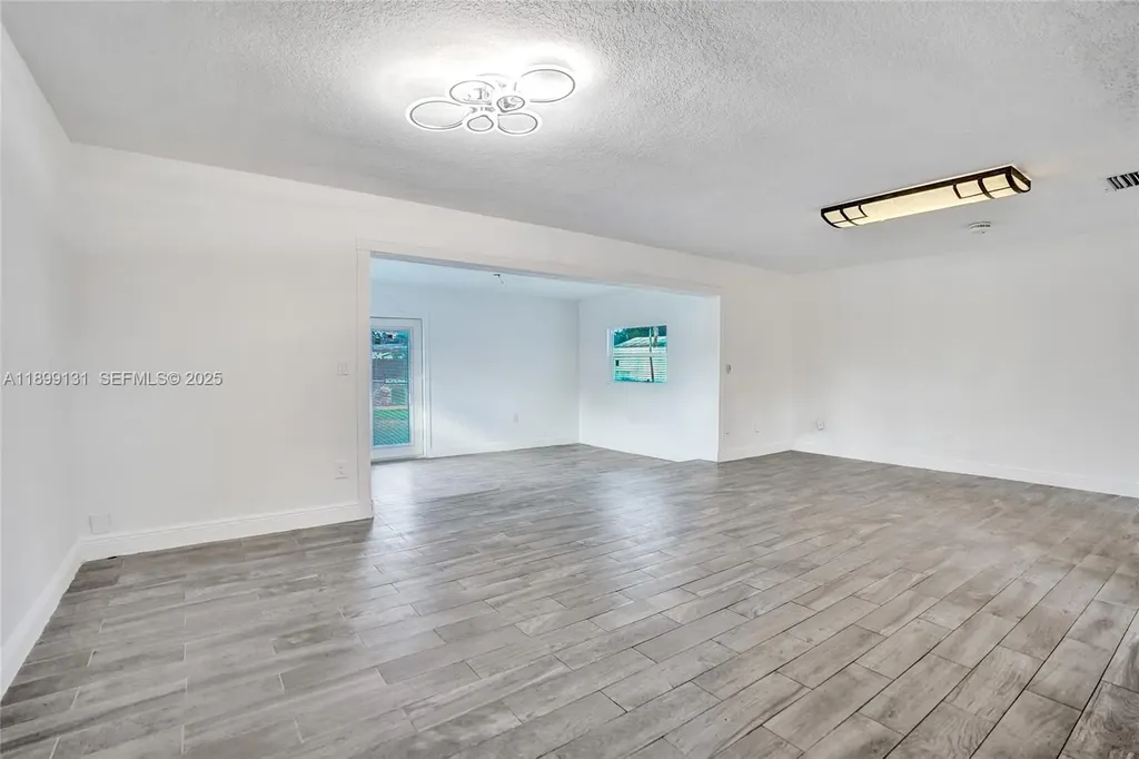 5275 S Cleveland Road Delray Beach FL 33484