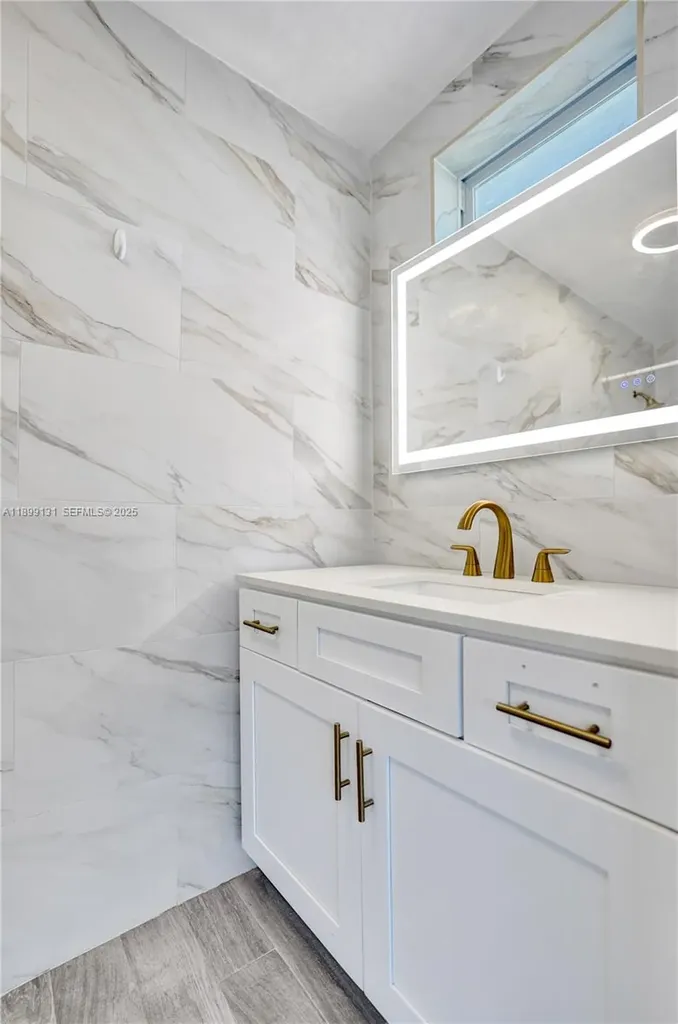 5275 S Cleveland Road Delray Beach FL 33484