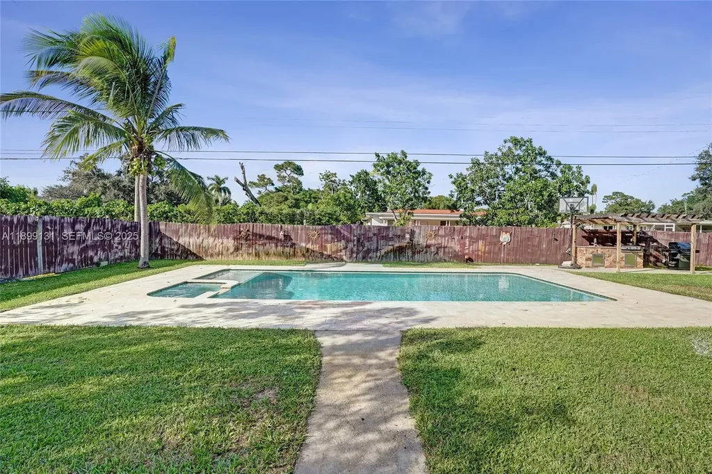 5275 S Cleveland Road Delray Beach FL 33484