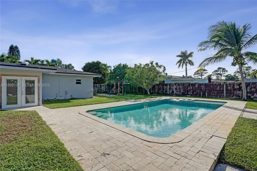 5275 S Cleveland Road Delray Beach FL 33484