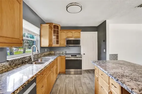 5275 S Cleveland Road Delray Beach FL 33484