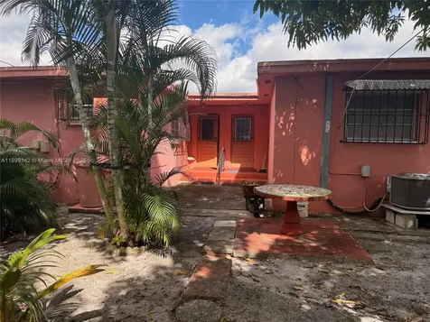 36 E 17th Street Hialeah FL 33010