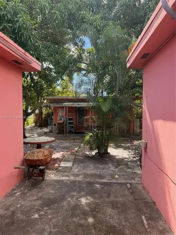 36 E 17th Street Hialeah FL 33010