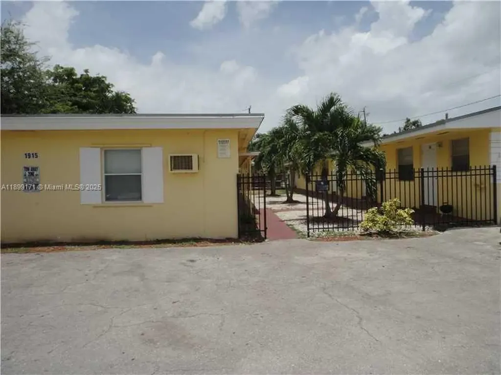 1915 Fletcher Street Hollywood FL 33020