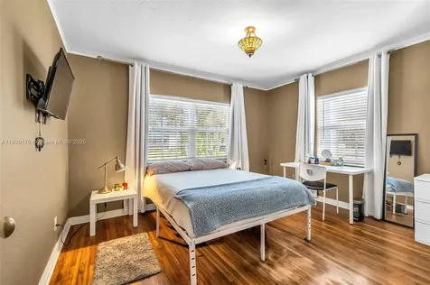 1860 NE 157th Terrace North Miami Beach FL 33162
