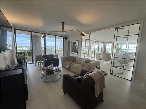 11113 Biscayne Boulevard Miami FL 33181