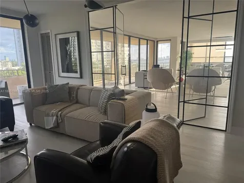 11113 Biscayne Boulevard Miami FL 33181