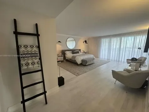 11113 Biscayne Boulevard Miami FL 33181