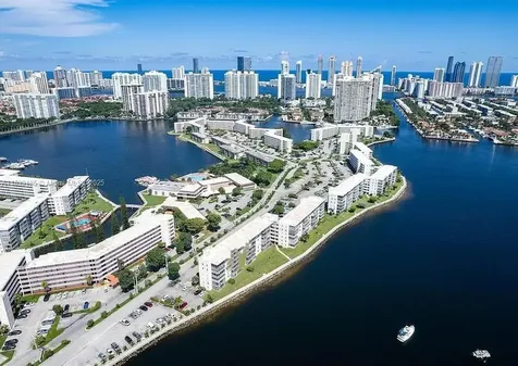 2920 Point East Drive Aventura FL 33160