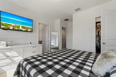 377 NE 1st Drive Florida City FL 33034