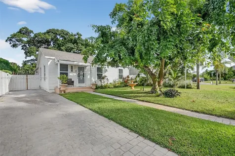 1606 N D Street Lake Worth FL 33460