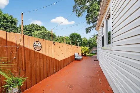 1606 N D Street Lake Worth FL 33460