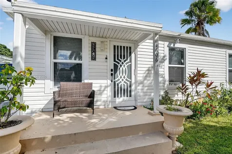 1606 N D Street Lake Worth FL 33460