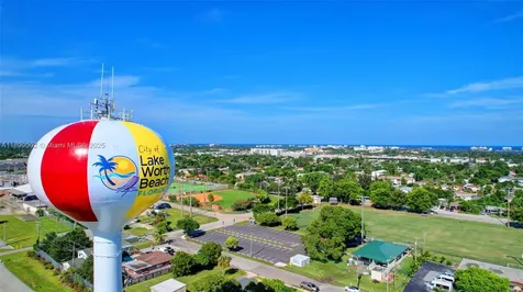 1606 N D Street Lake Worth FL 33460