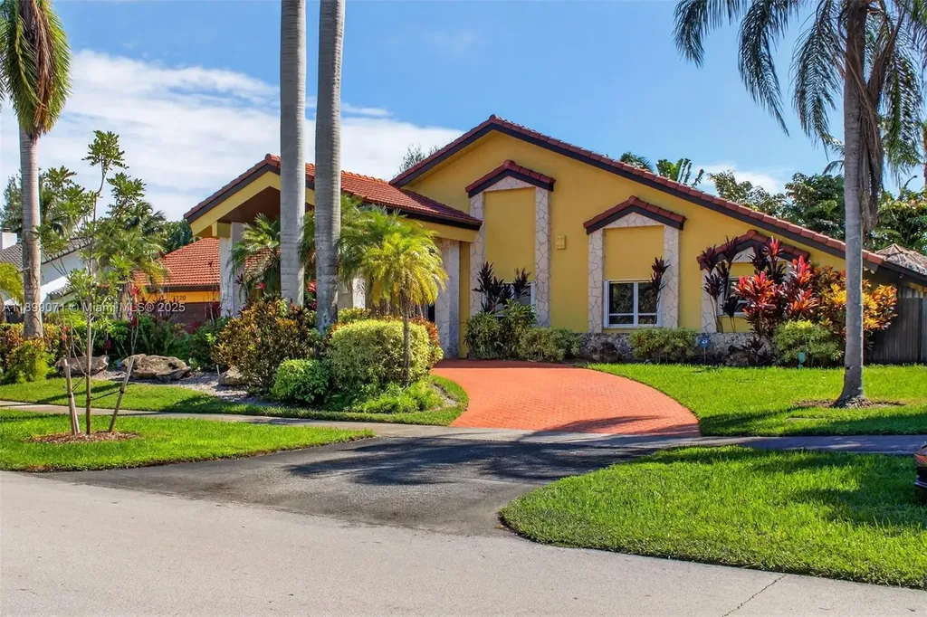 7720 SW 176th Street Palmetto Bay FL 33157