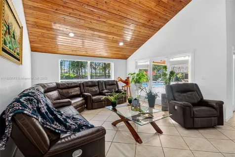 7720 SW 176th Street Palmetto Bay FL 33157