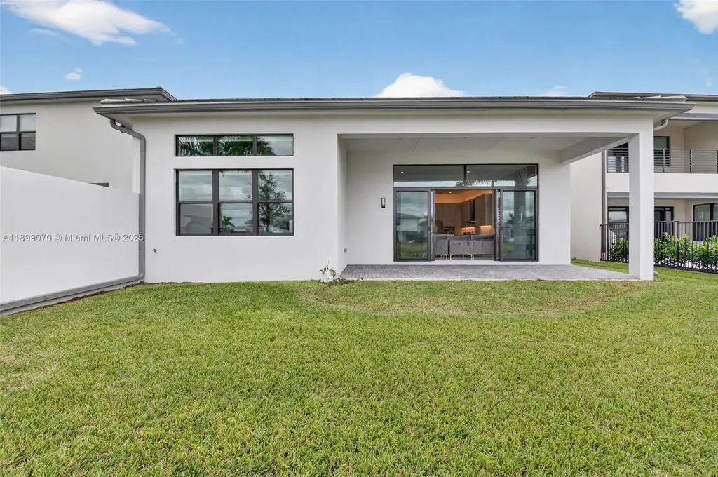 8317 Essex Country Club Drive Boca Raton FL 33434