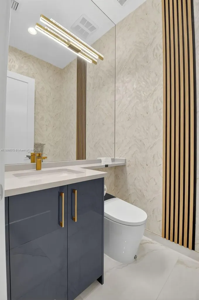 8317 Essex Country Club Drive Boca Raton FL 33434