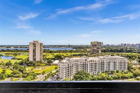 2425 Presidential Way West Palm Beach FL 33401