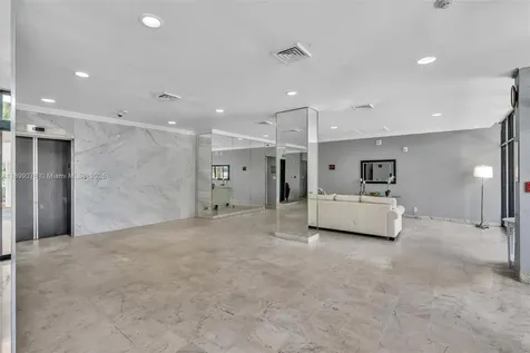 2425 Presidential Way West Palm Beach FL 33401