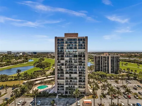 2425 Presidential Way West Palm Beach FL 33401