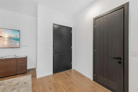 398 NE 5th Street Miami FL 33132