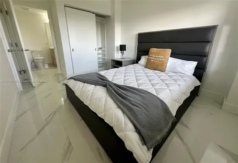 16385 Biscayne Boulevard North Miami Beach FL 33160