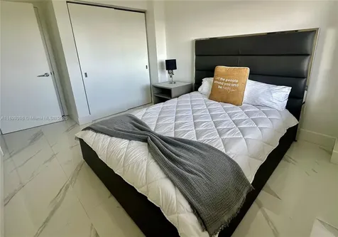 16385 Biscayne Boulevard North Miami Beach FL 33160