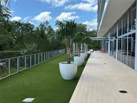 16385 Biscayne Boulevard North Miami Beach FL 33160