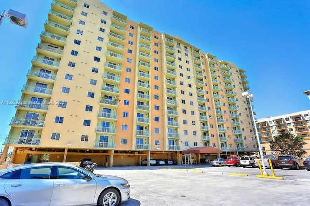 3500 Coral Way Miami FL 33145