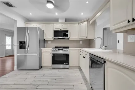 8860 NW 15th Street Pembroke Pines FL 33024