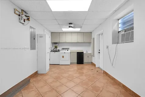 8860 NW 15th Street Pembroke Pines FL 33024