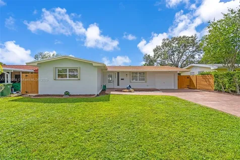 8860 NW 15th Street Pembroke Pines FL 33024