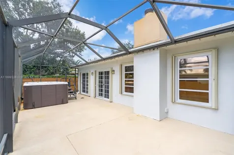 8860 NW 15th Street Pembroke Pines FL 33024