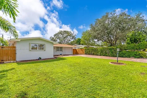 8860 NW 15th Street Pembroke Pines FL 33024