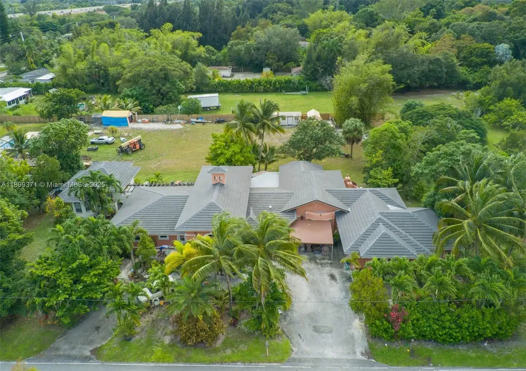 5400 Palm Tree Road Plantation FL 33317