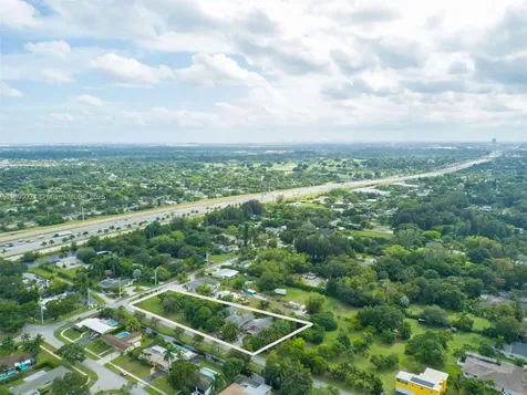 5400 Palm Tree Road Plantation FL 33317