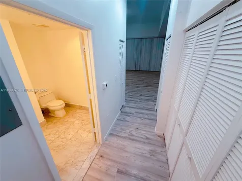 253 NE 2nd Street Miami FL 33132